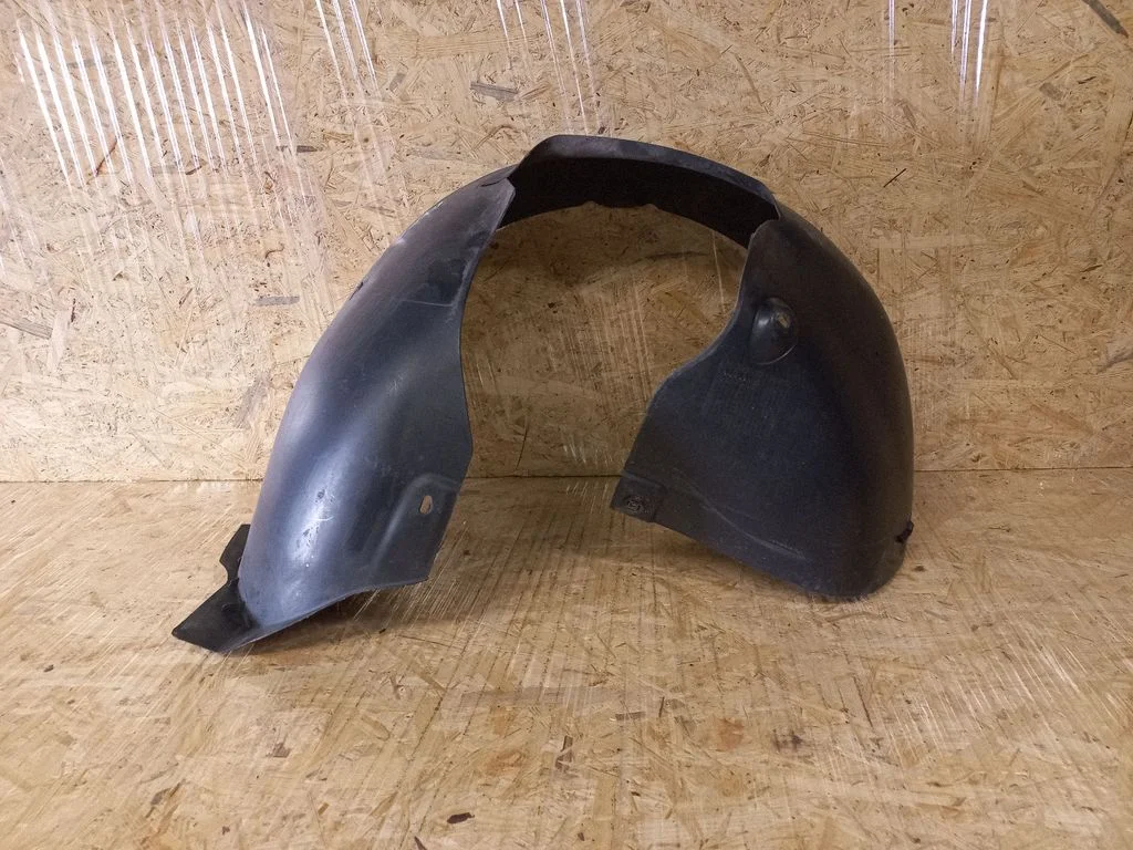 Front wheel arch liner splash guards 1K0805977B