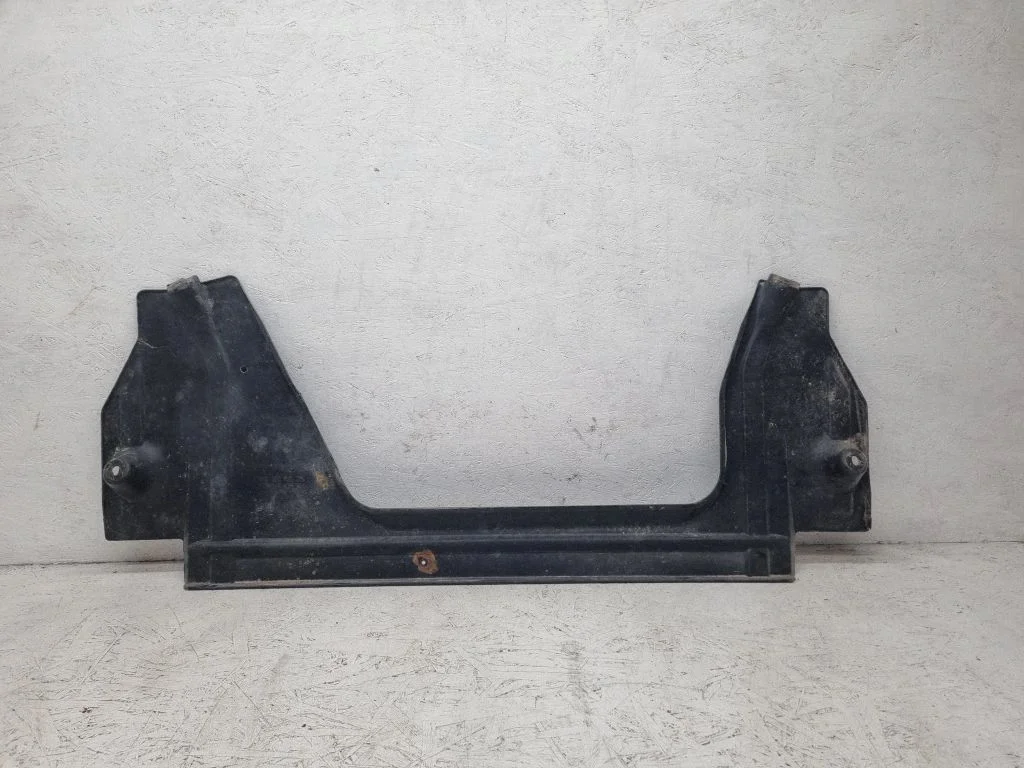 Engine splash shield/under tray 8E0825215