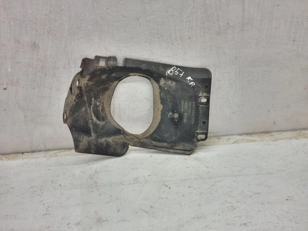Engine splash shield/under tray 8D1864309