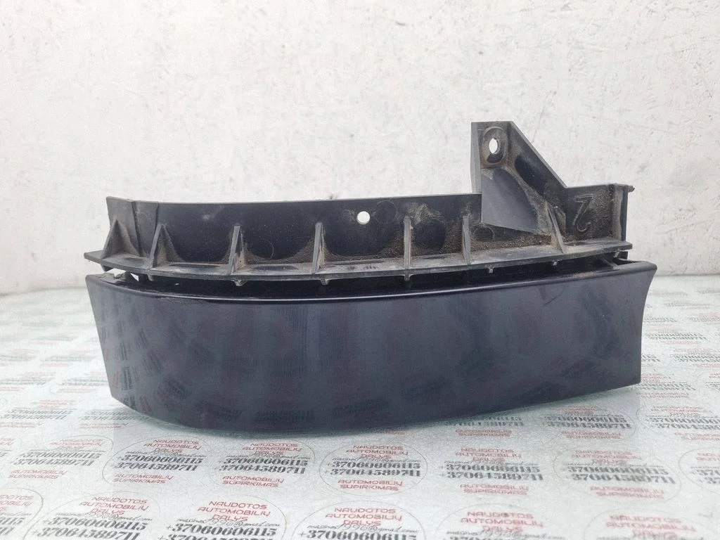 Aizmugurējā bufera turētājs 8L0807378E