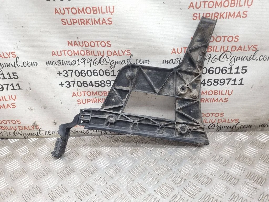 Tagumise kaitseraua kinnitusklamber – Audi A4 Allroad B8 (2008-2016)