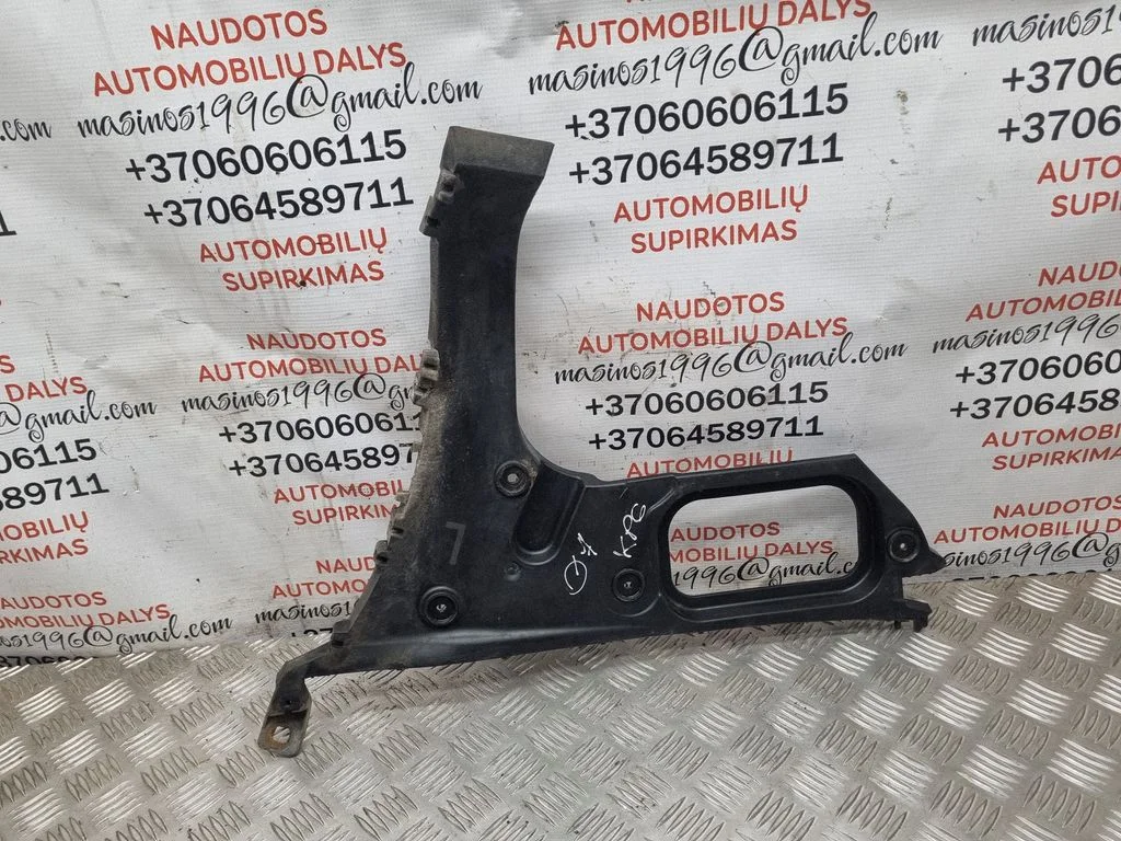 Tagumise kaitseraua kinnitusklamber – Audi Q7 4L (2005-2015)