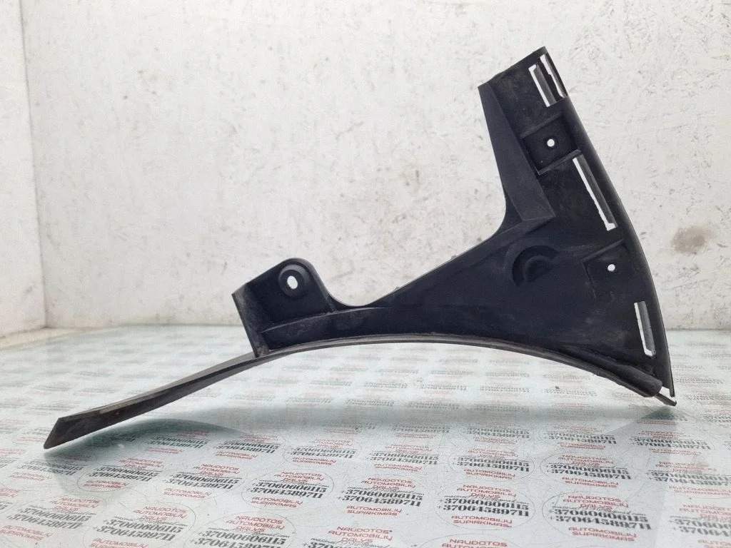 Rear bumper mounting bracket 8L0807377