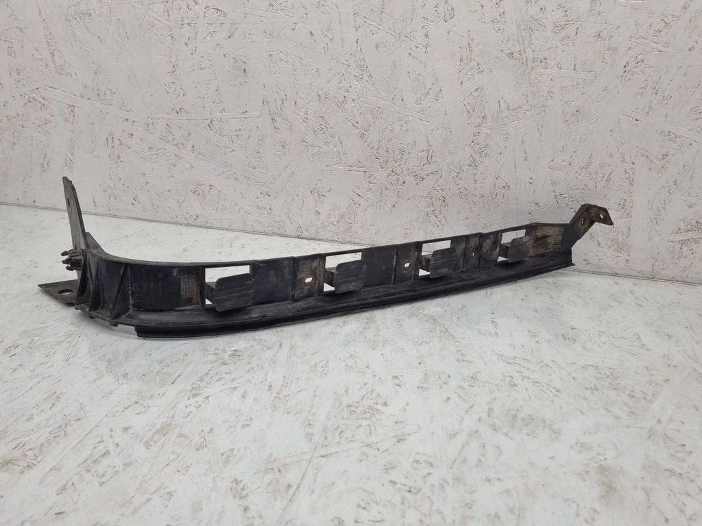 Rear bumper mounting bracket – Volkswagen Bora (1998-2005)