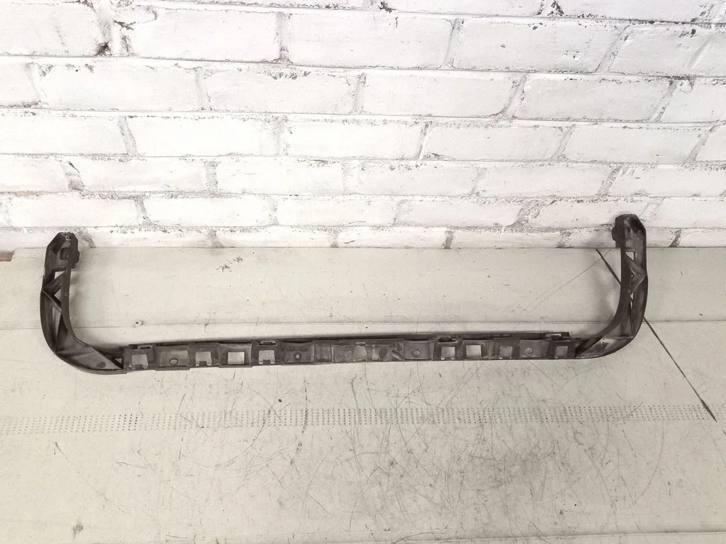 Rear bumper mounting bracket 3C9807863
