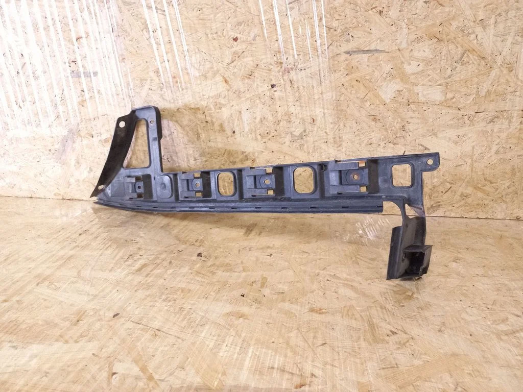 Rear bumper mounting bracket 3C5807394