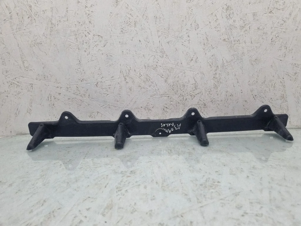 Rear bumper mounting bracket 8P4807861A