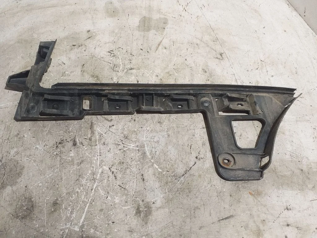 Tagumise kaitseraua kinnitusklamber – Volkswagen Passat B6 (2005-2010)