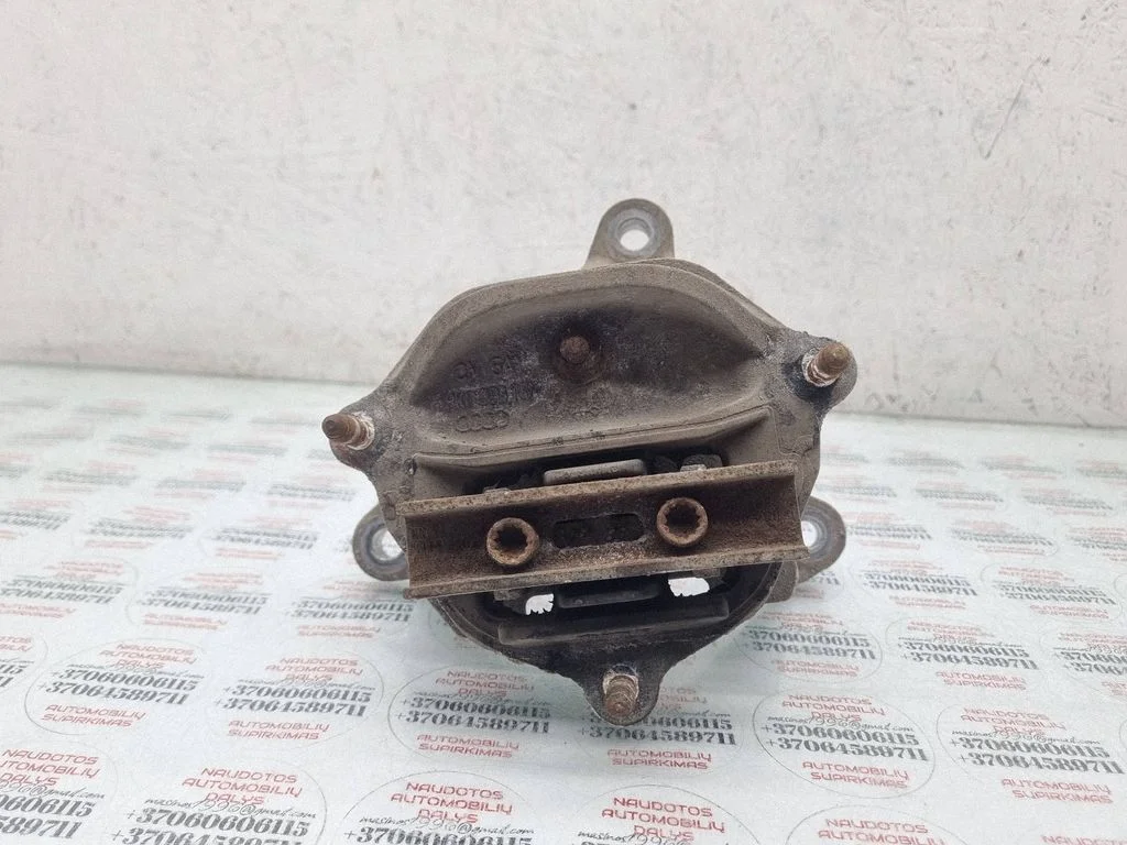 Gearbox mount – Audi A4 Allroad B8 (2008-2016)