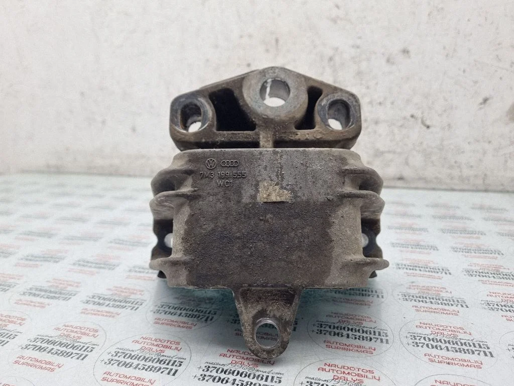 Gearbox mount 7M3199555