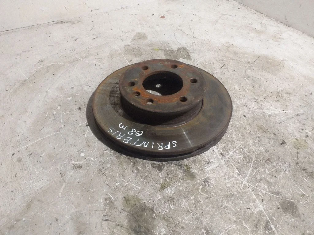Front brake disc – left