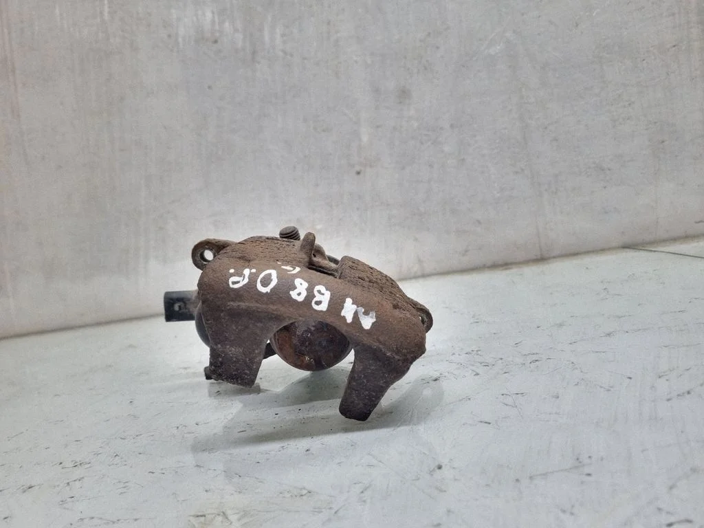 Tagumine pidurisadul 32335478