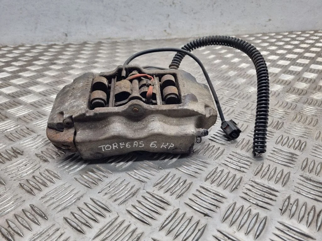 Rear brake caliper – rear left