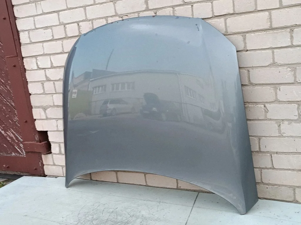 Tailgate/trunk/boot lid – front