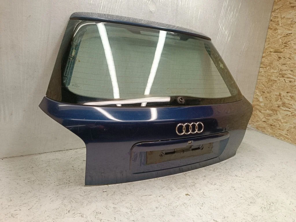 Tailgate/trunk/boot lid – rear