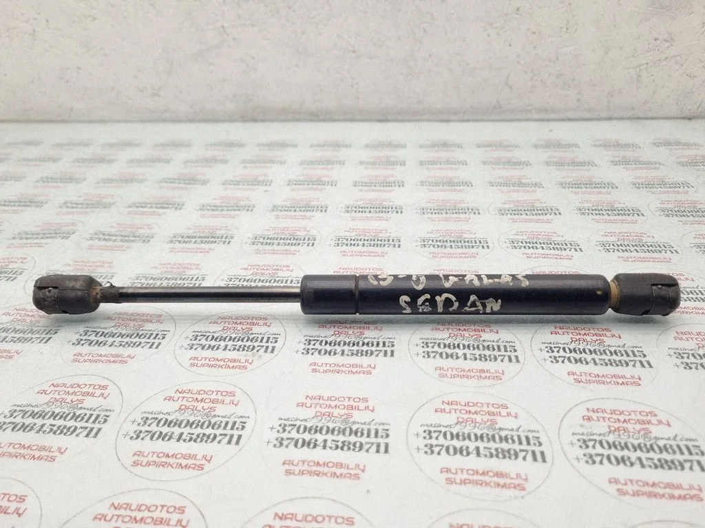 Tailgate/trunk strut/damper 8D5827552C