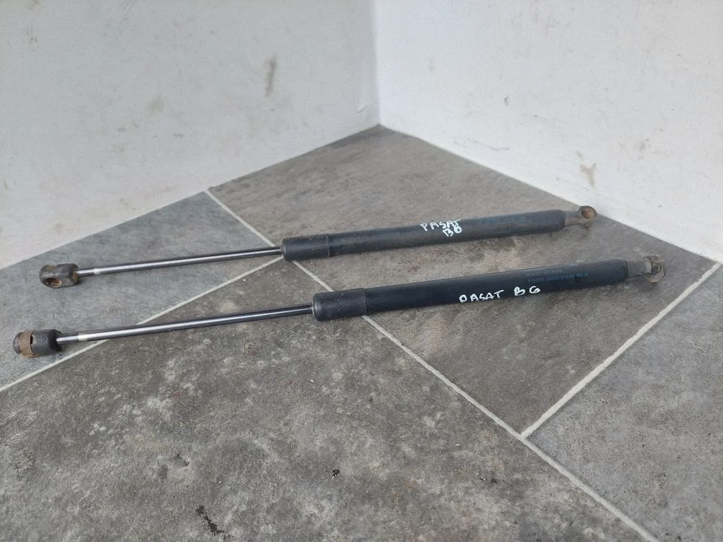 Aizmugurējā vāka amortizators 3C9827550A