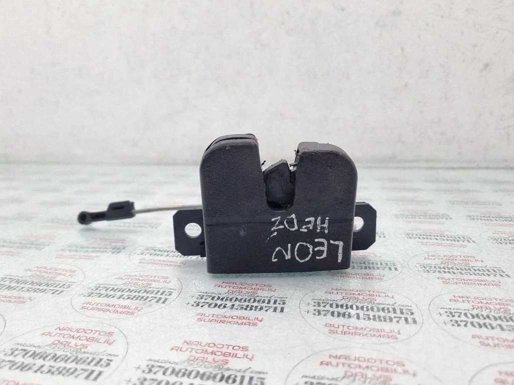 Tailgate/trunk/boot lock/catch/latch 3B9827505C