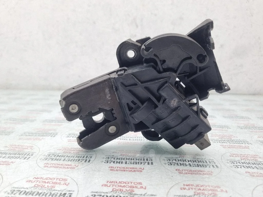 Tailgate/trunk/boot lock/catch/latch – Audi A8 S8 D3 4E (2002-2009)