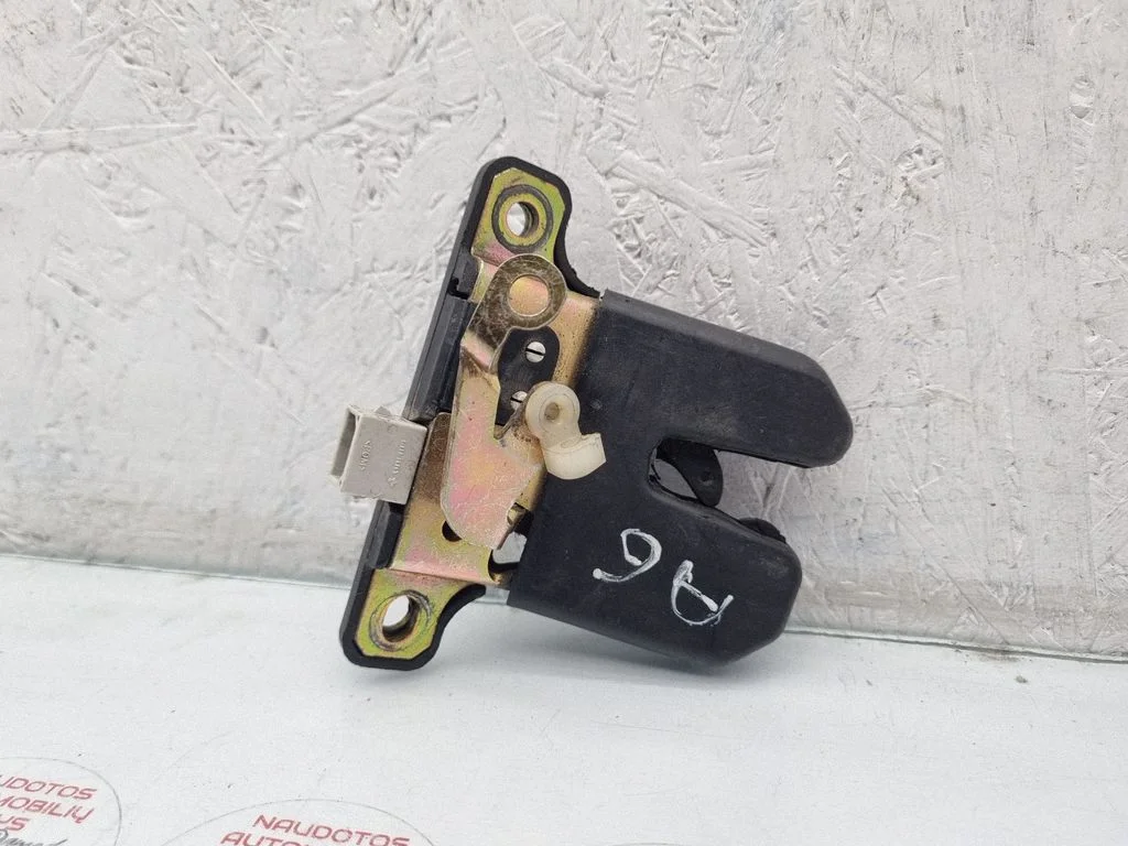 Tailgate/trunk/boot lock/catch/latch 4B5827505B