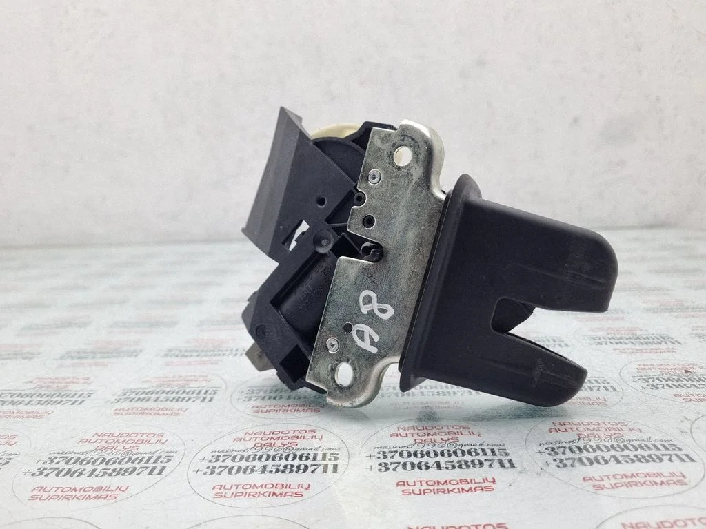 Tailgate/trunk/boot lock/catch/latch – Audi A8 S8 D3 4E (2002-2009)