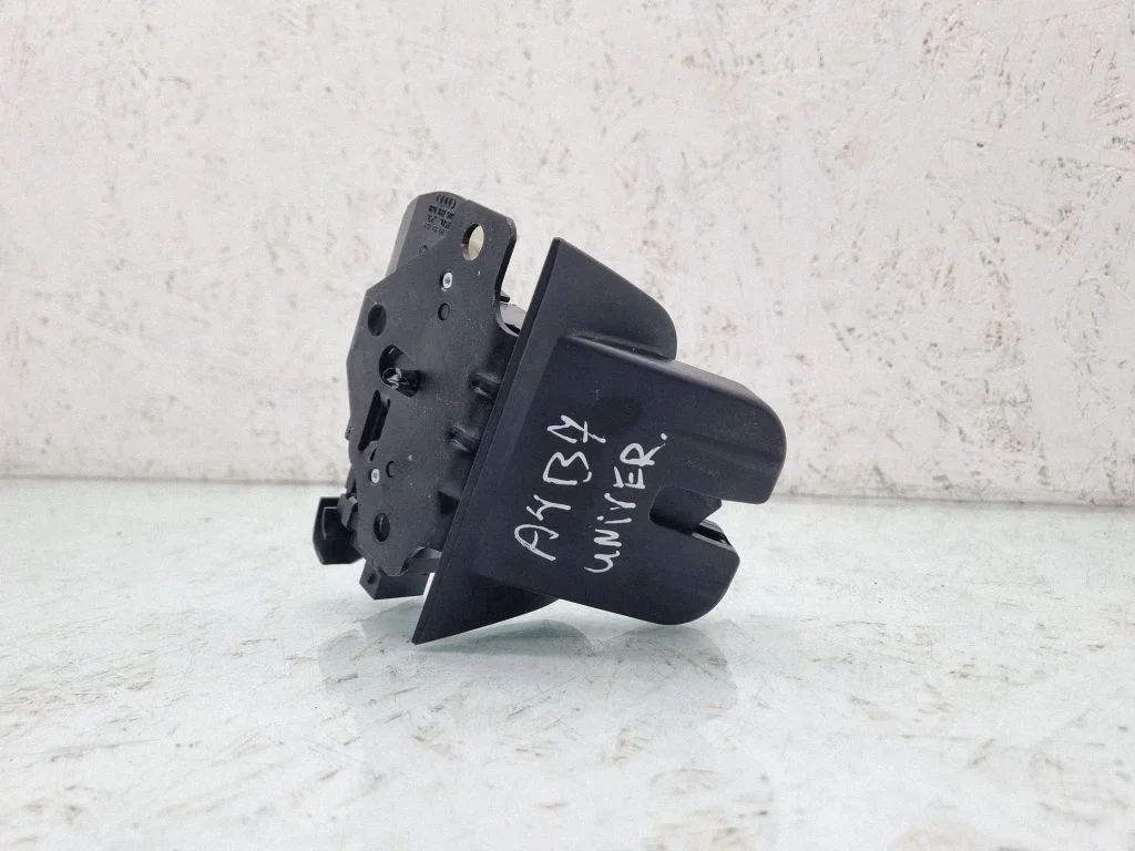 Tailgate/trunk/boot lock/catch/latch 8E9827520A