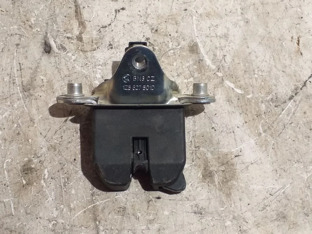 Tailgate/trunk/boot lock/catch/latch – Skoda Octavia Mk2 (1Z) (2004-2013)