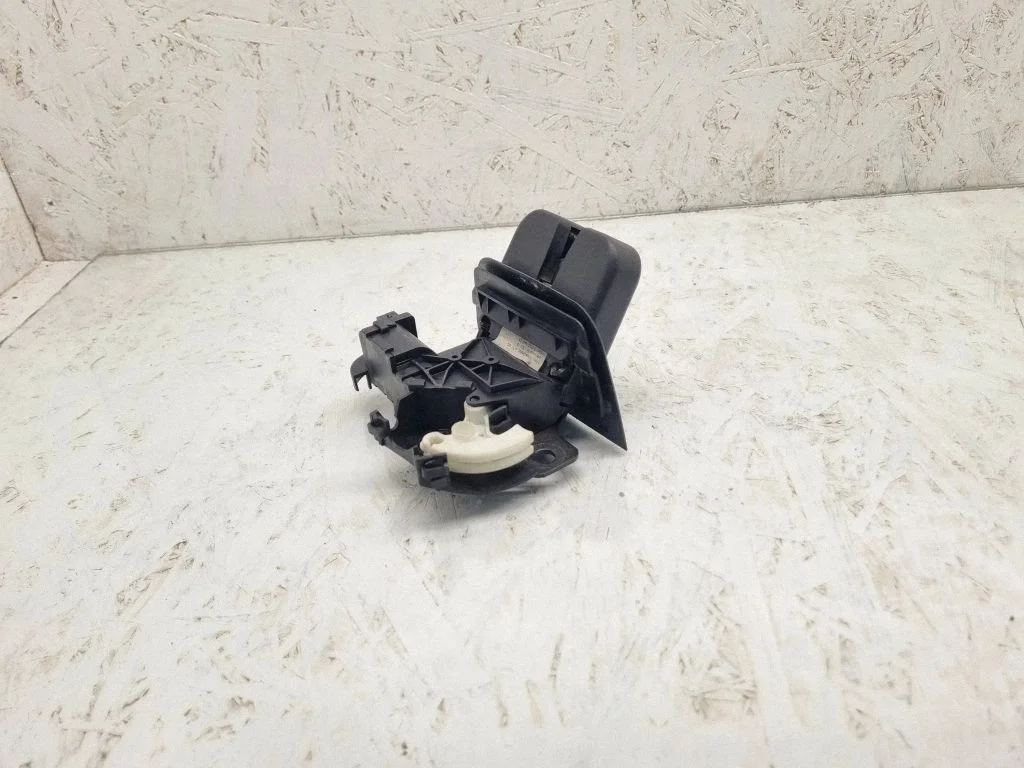 Tailgate/trunk/boot lock/catch/latch 8P4827520