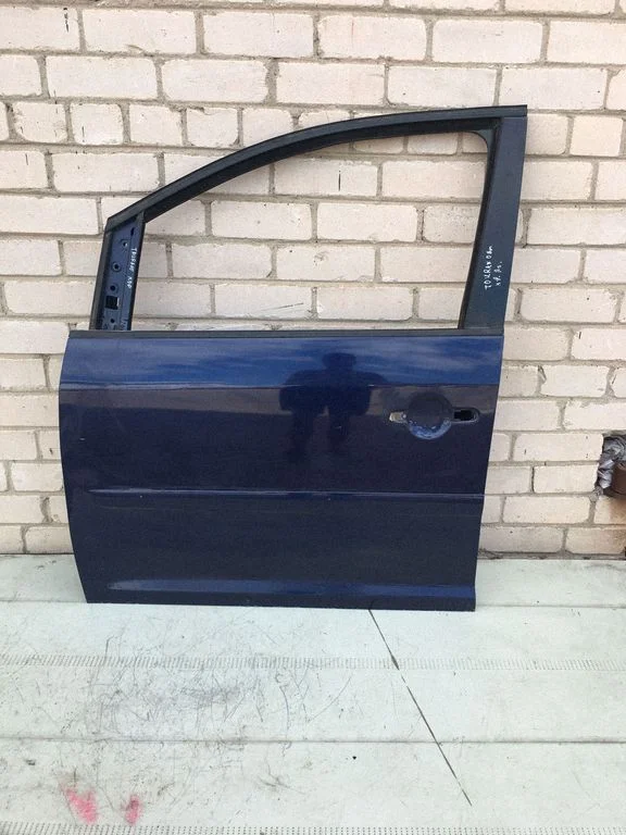 Front door – Volkswagen Touran I (2003-2010)