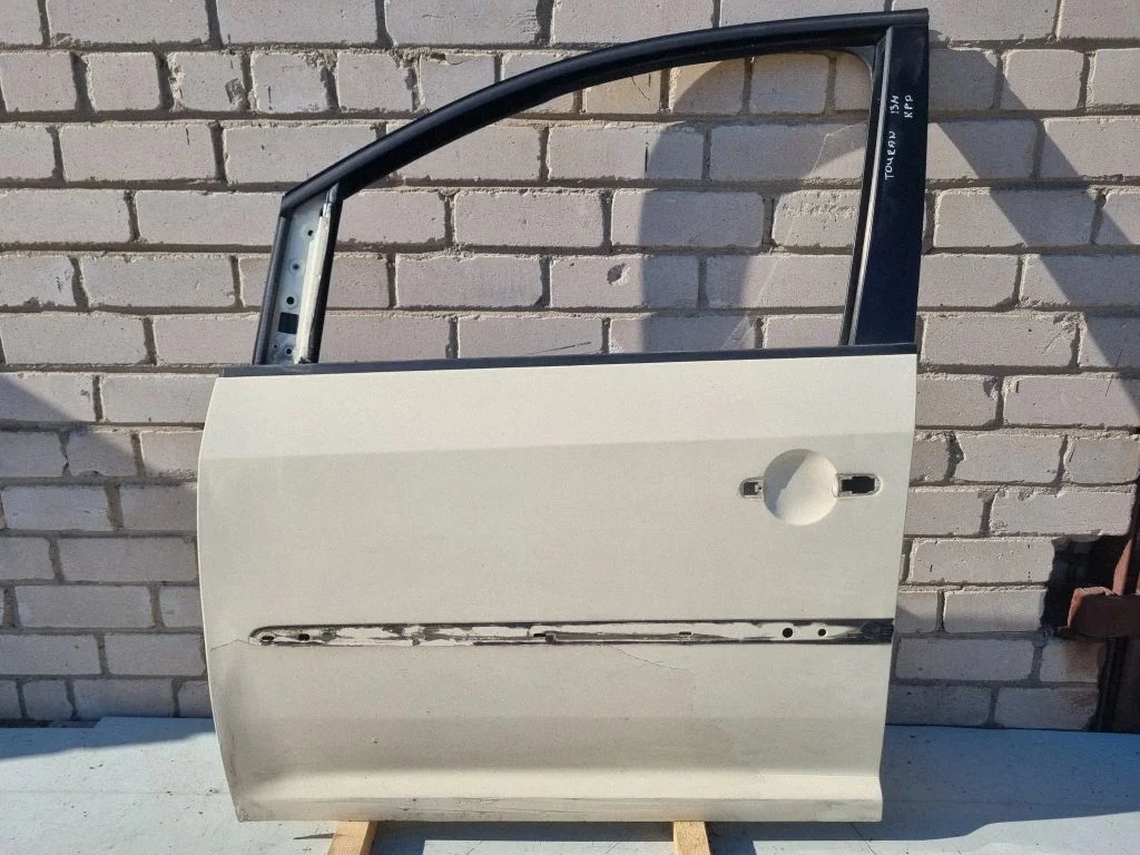Front door – Volkswagen Touran II (2010-2016)