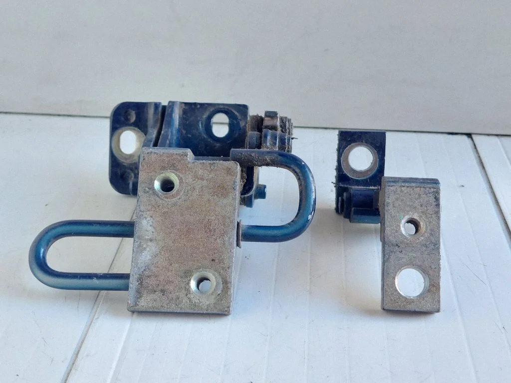 Front door hinges set – Volkswagen Passat B5.5 (2001-2005)