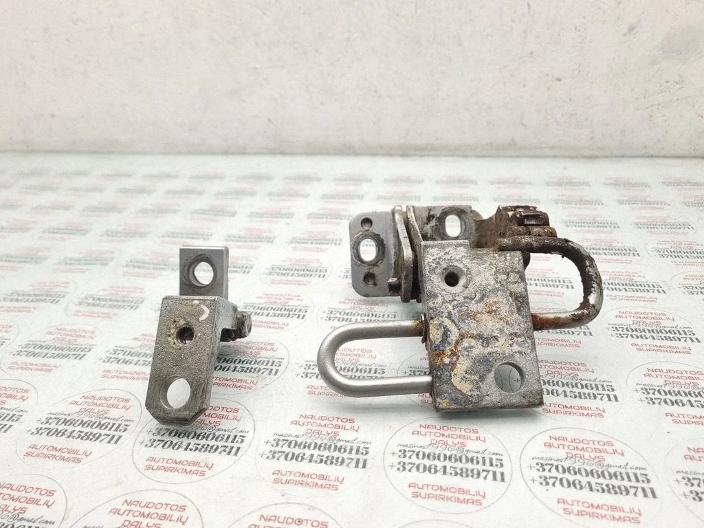Front door hinges set – Volkswagen Touran I (2003-2010)