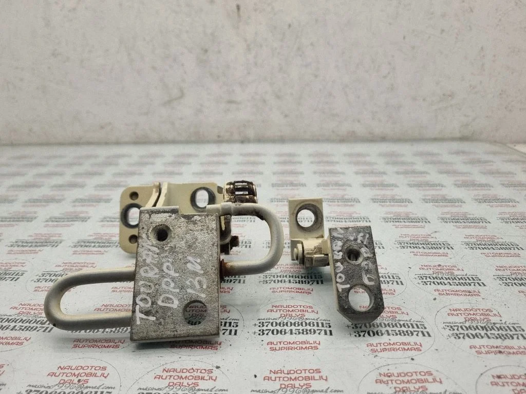 Front door hinges set – Volkswagen Touran II (2010-2016)