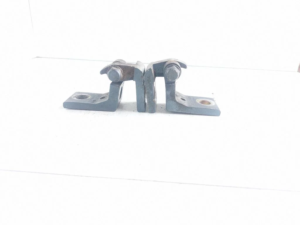 Front door hinges set – Skoda Octavia Mk2 (1Z) (2004-2013)