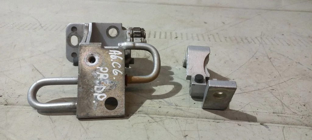 Front door hinges set – Audi A6 Allroad C6 (2006-2011)