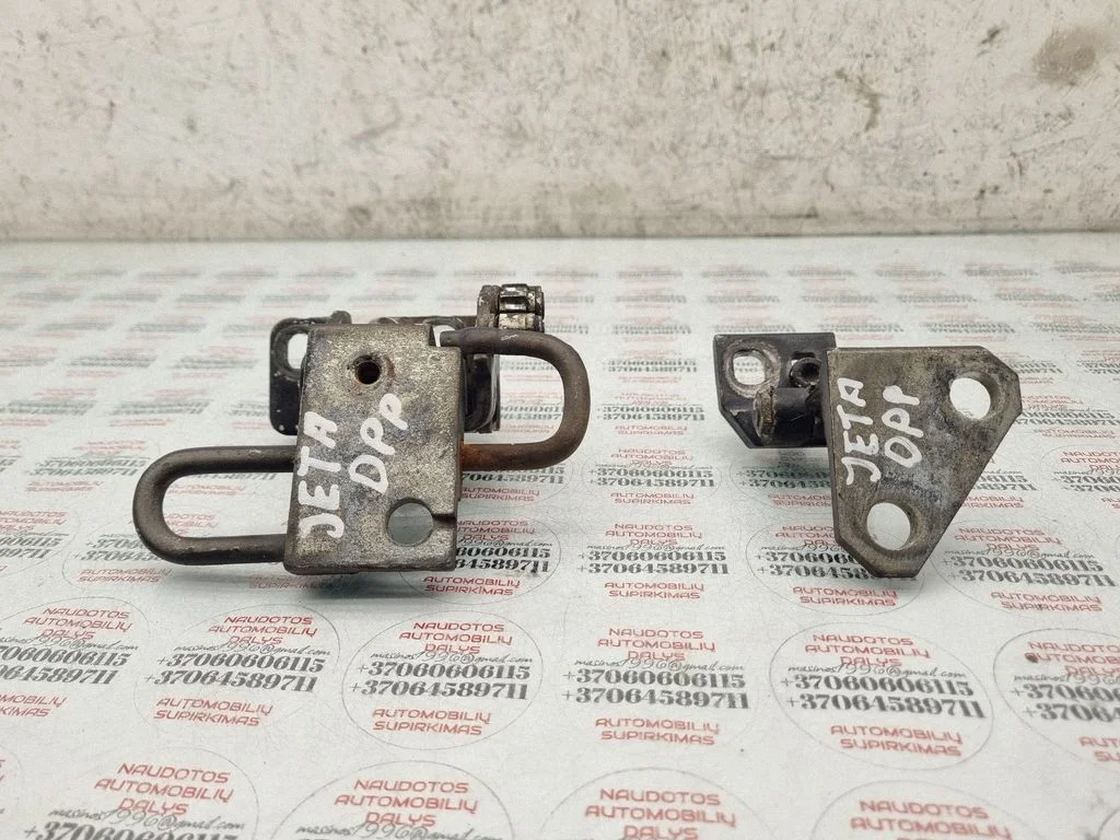Front door hinges set – Volkswagen Jetta V (2005-2010)