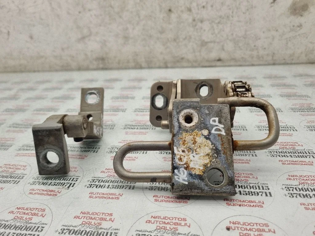 Front door hinges set – Audi A6 Allroad C5 (1999-2005)