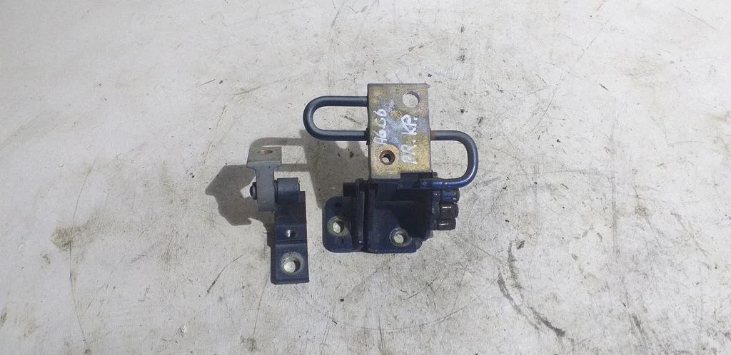 Front door hinges set – Audi A6 Allroad C5 (1999-2005)