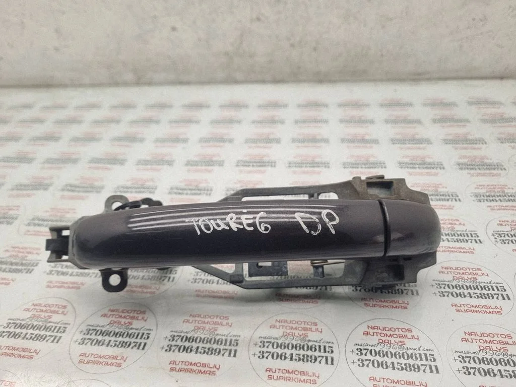 Front door exterior handle – Volkswagen Touareg I (2002-2010)