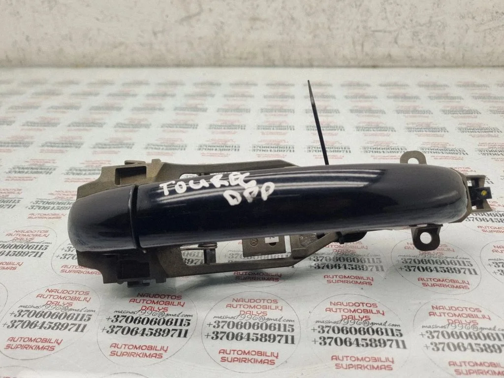 Front door exterior handle – Volkswagen Touareg I (2002-2010)