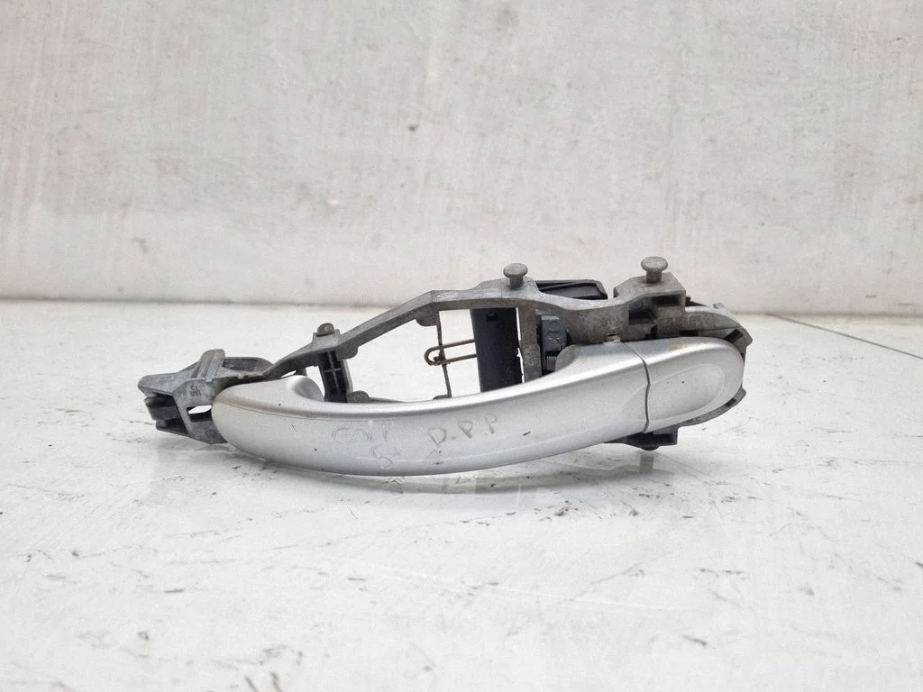 Ārējais atvēršanas rokturis – Volkswagen Golf Plus (2005-2013)