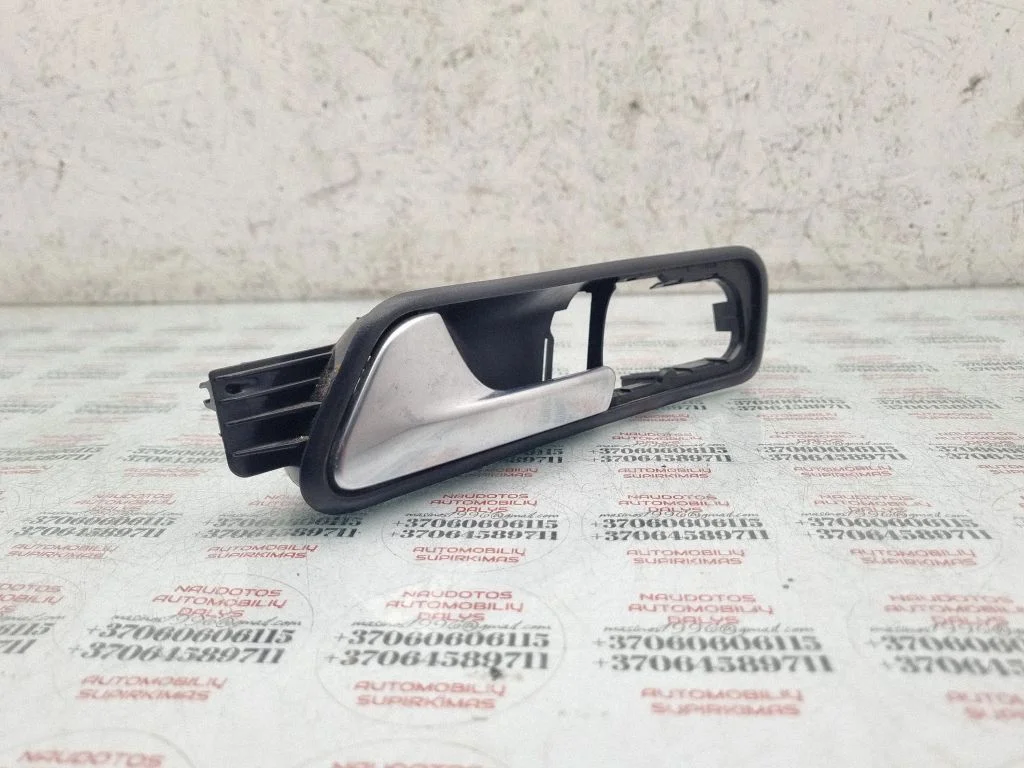 Front door interior handle 1T1837113D