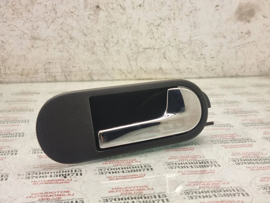 Esiukse sisemine käepide – Volkswagen Golf Plus (2005-2013)