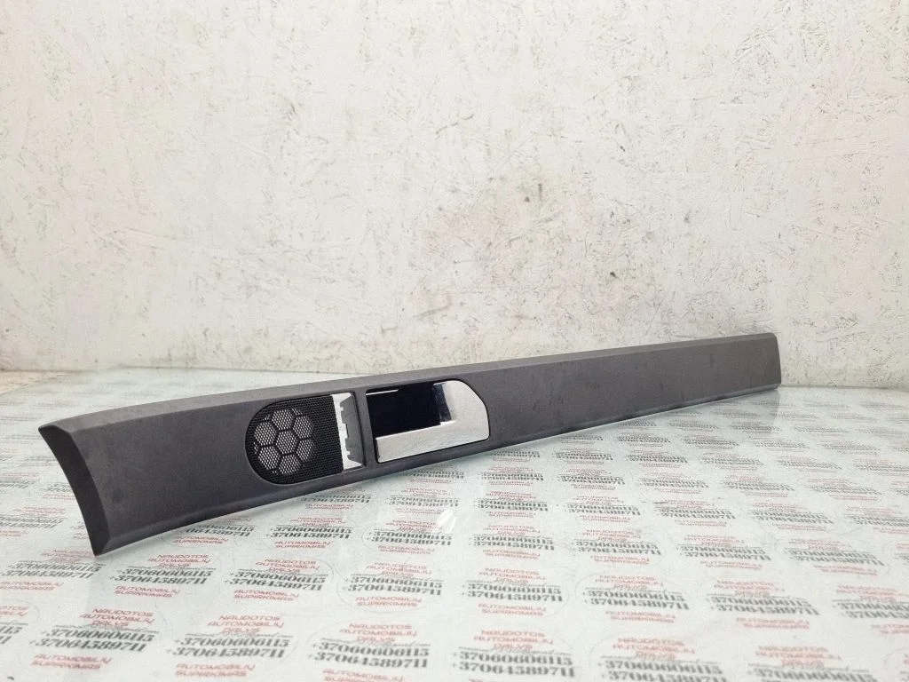 Front door interior handle – Volkswagen Touareg I (2002-2010)