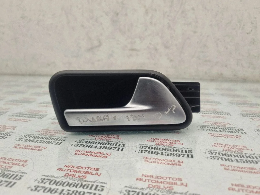 Front door interior handle – Volkswagen Touran II (2010-2016)