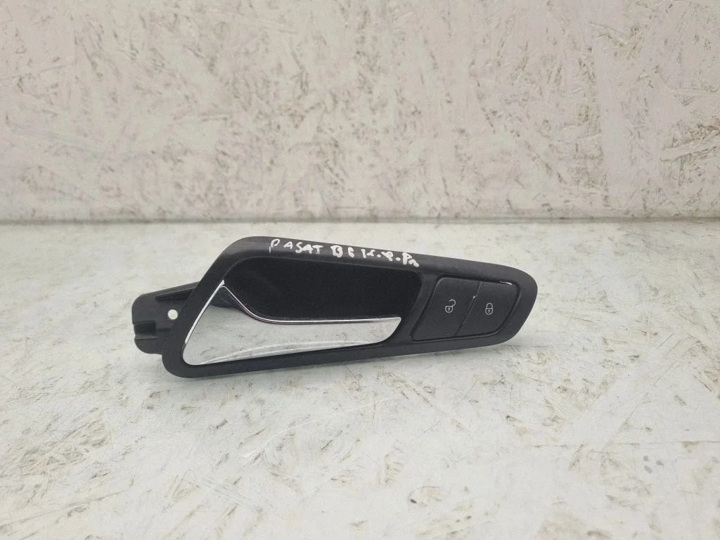 Front door interior handle – Volkswagen Passat B6 (2005-2010)