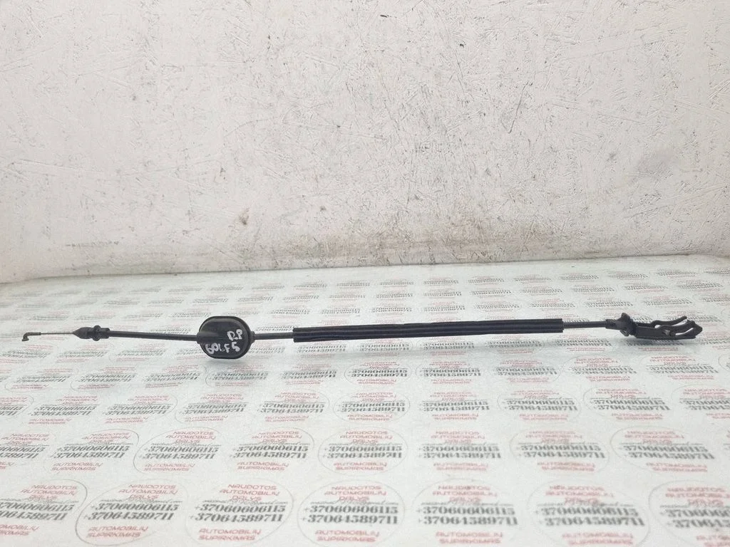 Priekšējo durvju trosīte 5M0837085A