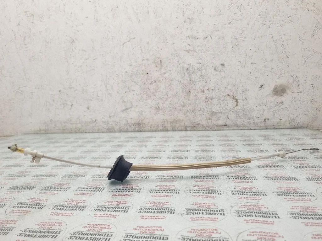 Front door cable line – Audi Q7 4L (2005-2015)