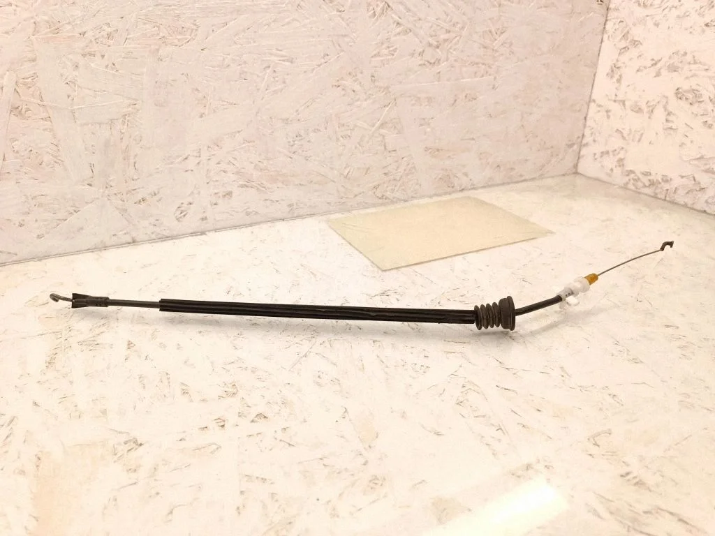 Front door cable line – Volkswagen Passat B6 (2005-2010)
