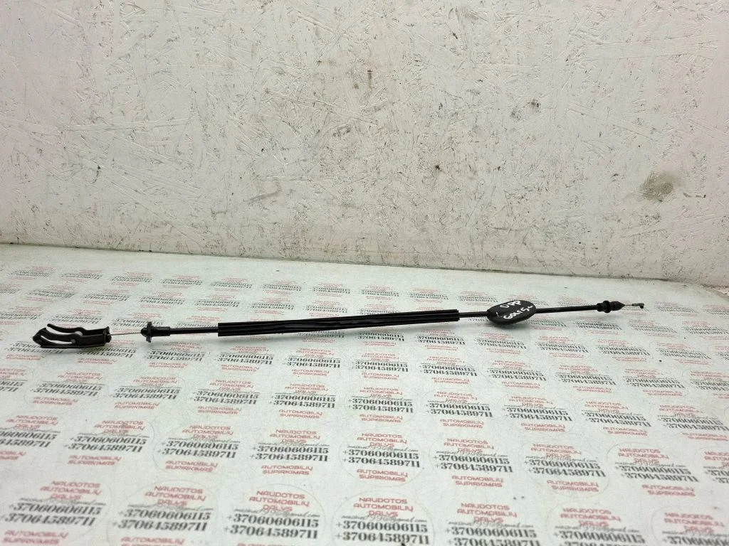 Front door cable line – Volkswagen Golf Plus (2005-2013)
